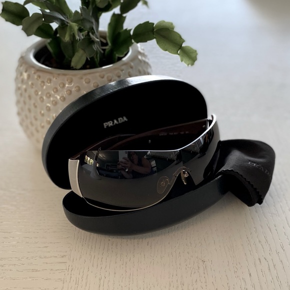 Prada Sunglasses - Picture 11 of 13